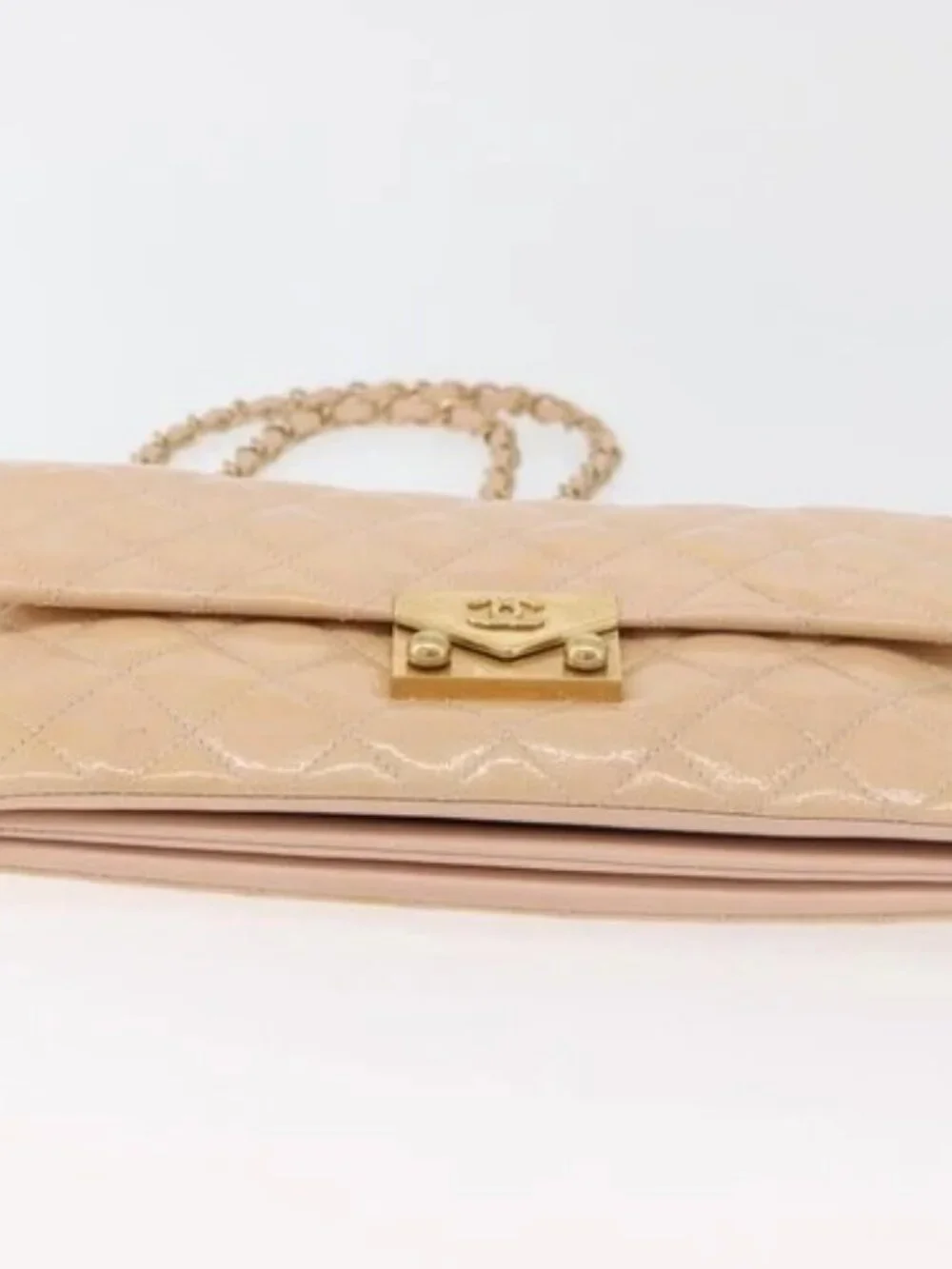 CHANEL Matelasse Chain Shoulder Bag Patent leather Beige Gold CC Auth 179868A